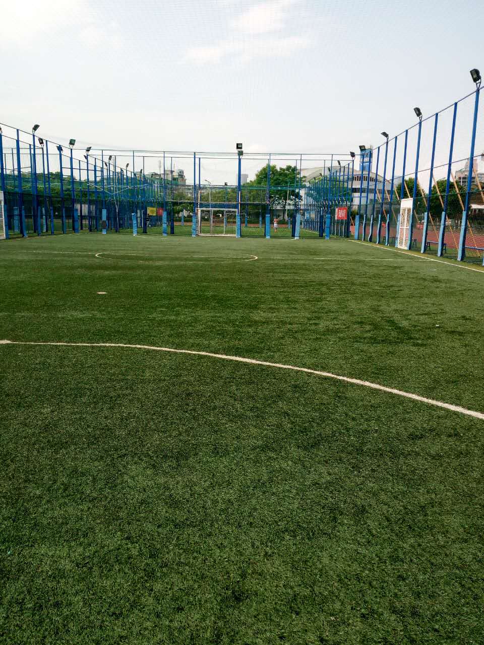 宁波康体中心笼式足球场