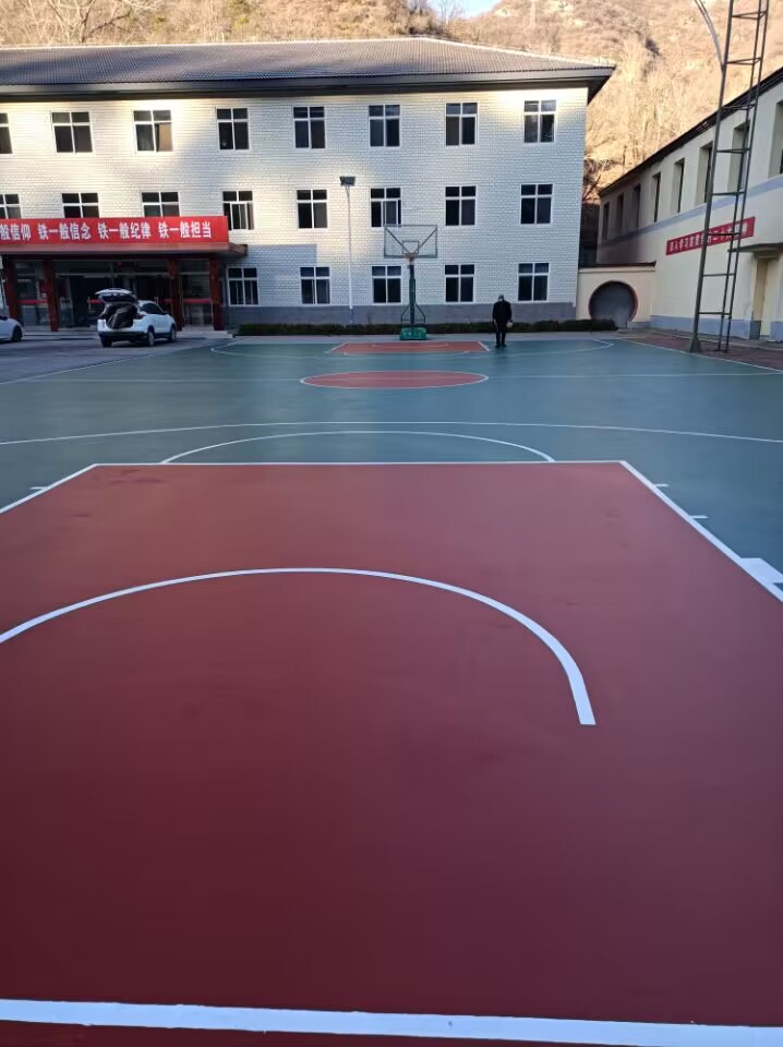 河北兴隆某部队篮球场